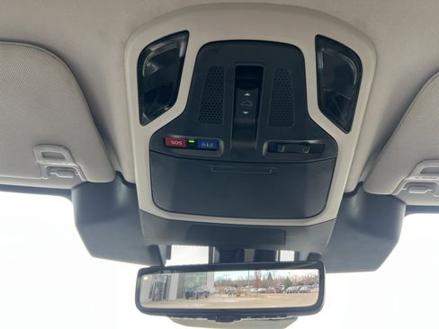 Used 2025 Subaru Outback Touring w/ Popular Package #2 image 30