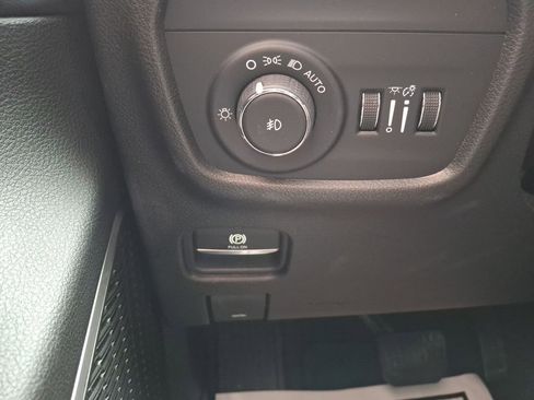 Used 2021 Jeep Grand Cherokee L Limited image 27