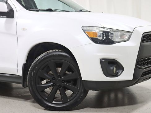 Used 2014 Mitsubishi Outlander Sport ES image 5