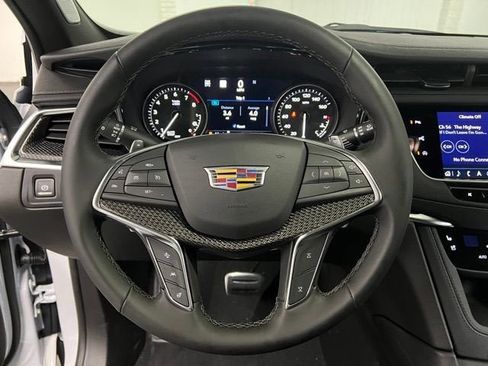 New 2026 Cadillac XT5 Sportv w/ LPO, Floor Liner Package image 15