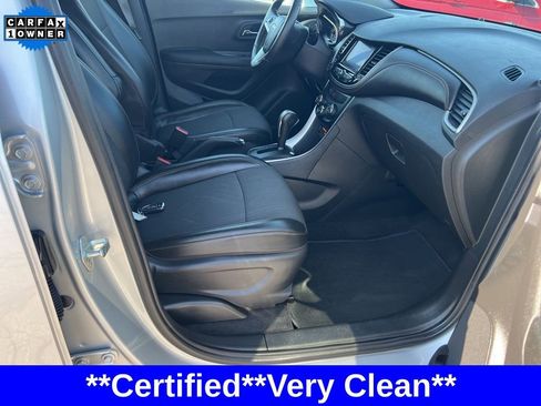 Used 2020 Chevrolet Trax LT w/ LT Convenience Package image 41