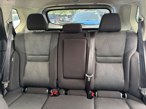 Used 2025 Nissan Rogue SV FWD image 40