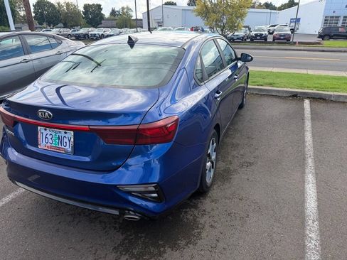 Used 2019 Kia Forte LXS FWD image 6