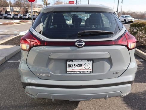 Certified 2024 Nissan Kicks SV image 7