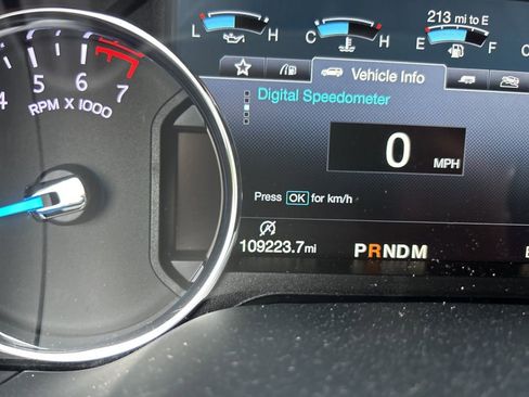 Used 2018 Ford Expedition Limited w/ Equipment Group 302A AWD/4WD image 18