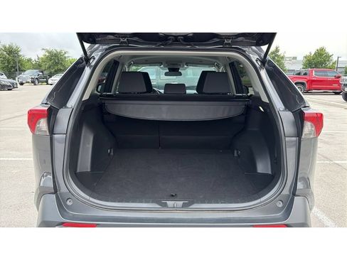 Used 2025 Toyota RAV4 XLE AWD/4WD image 37