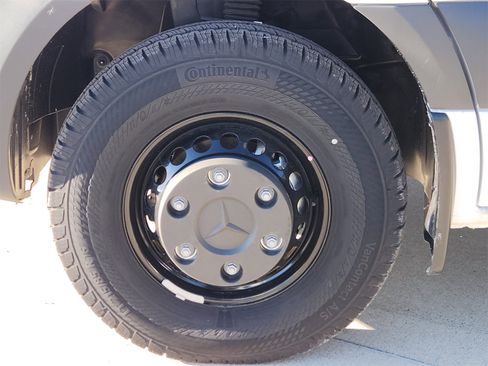 Used 2024 Mercedes-Benz Sprinter 3500 image 13