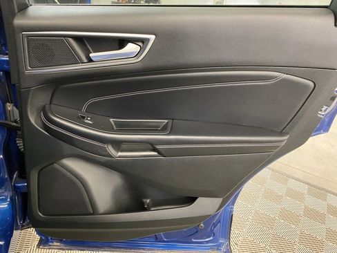 Used 2023 Ford Edge Titanium image 18