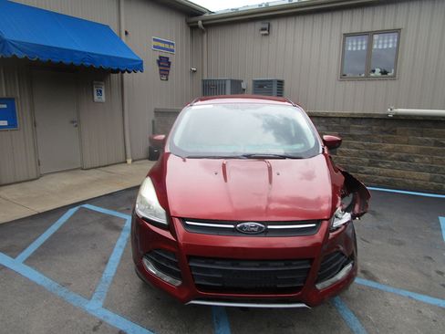Used 2014 Ford Escape SE AWD/4WD image 2