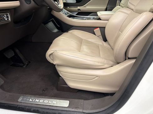 Used 2021 Lincoln Aviator Reserve w/ Equipment Group 202A AWD/4WD image 10