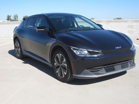 Used 2023 Kia EV6 Light image 2