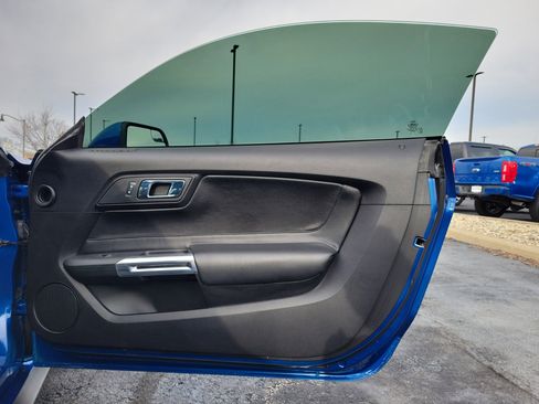 Used 2017 Ford Mustang GT image 13