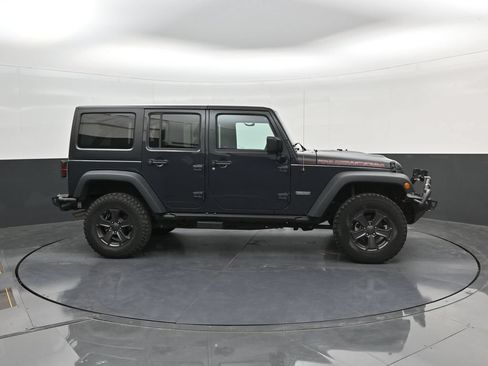 Used 2018 Jeep Wrangler Unlimited Rubicon AWD/4WD image 9