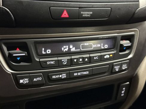 Used 2017 Honda Ridgeline RTL image 16
