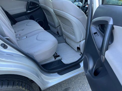 Used 2012 Toyota RAV4 4WD w/ Upgrade Value Pkg image 17