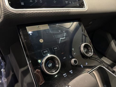 Used 2021 Land Rover Range Rover Velar S image 17