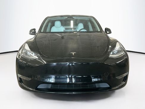 Used 2023 Tesla Model Y Performance AWD/4WD image 2