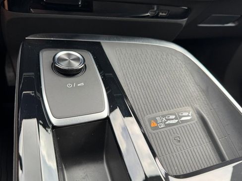 Used 2025 Buick Enclave Sport Touring w/ Power Package image 20