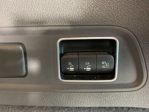 Used 2020 Mercedes-Benz GLS 450 4MATIC image 15
