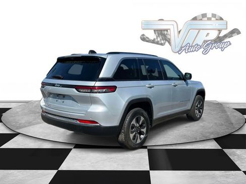 Certified 2023 Jeep Grand Cherokee 4WD 4xe w/ Luxury Tech Group II image 5