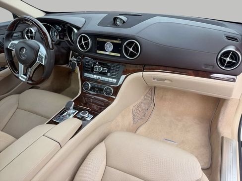 Used 2013 Mercedes-Benz SL 550 image 10