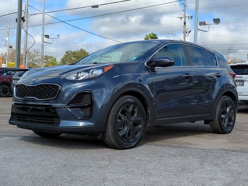 Certified 2022 Kia Sportage LX w/ LX FWD Value Edition Package image 2