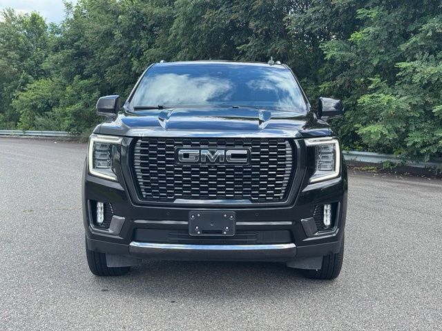 Used 2023 GMC Yukon XL Denali Ultimate AWD/4WD image 2