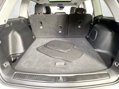 Used 2022 Jeep Grand Cherokee Limited image 26