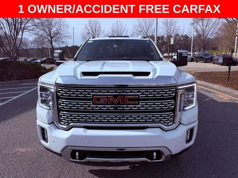 Used 2022 GMC Sierra 2500 Denali image 2