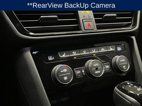 Used 2023 Volkswagen Taos SEL AWD/4WD image 17