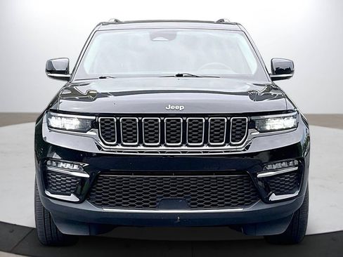 Used 2023 Jeep Grand Cherokee 4WD 4xe image 3