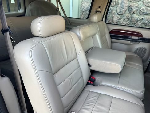 Used 2005 Ford Excursion Limited image 58