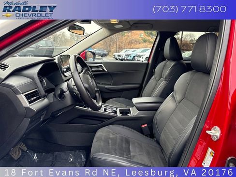 Used 2023 Mitsubishi Outlander SE image 20