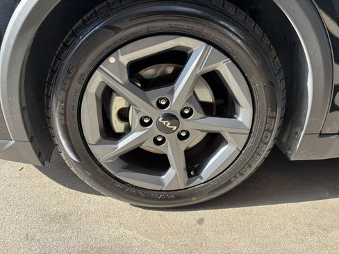 Used 2025 Kia K4 FWD image 31