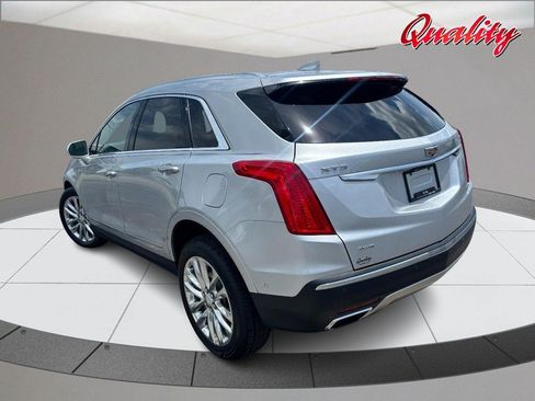 Used 2017 Cadillac XT5 Platinum w/ Driver Assist Package AWD/4WD image 5