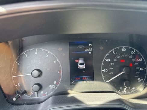 Used 2024 Toyota Corolla LE FWD image 11