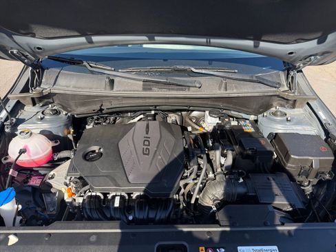 Used 2025 Kia Sportage LX image 31