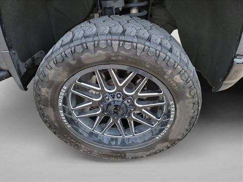 Used 2019 Chevrolet Silverado 1500 LT Trail Boss AWD/4WD image 12