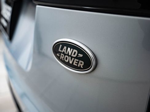 Used 2021 Land Rover Range Rover Velar R-Dynamic S AWD/4WD image 18