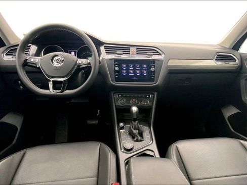 Used 2021 Volkswagen Tiguan SE w/ Panoramic Sunroof Package AWD/4WD image 12