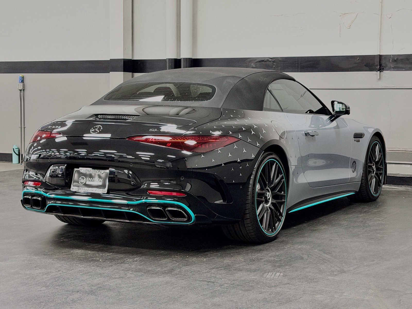 Used 2024 Mercedes-Benz SL 63 AMG 4MATIC image 11