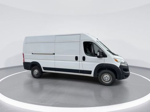 Used 2025 RAM ProMaster 3500 w/ Convenience Group FWD image 2
