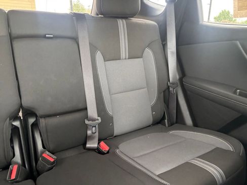 Used 2025 Chevrolet Blazer LT FWD image 38
