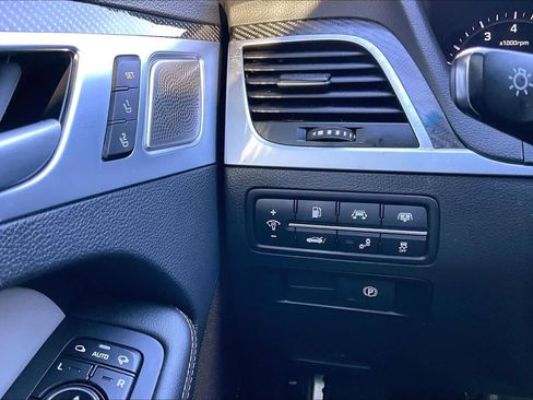 Used 2019 Genesis G80 3.3T Sport image 33