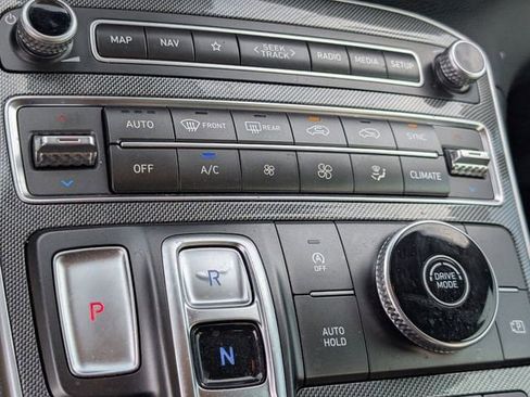 Used 2023 Hyundai Santa Fe SEL FWD image 17