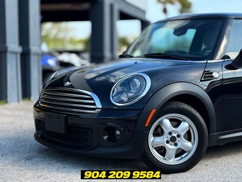 Used 2011 MINI Cooper Hardtop FWD image 2