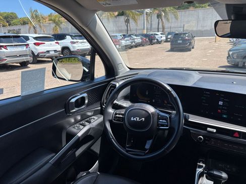 Used 2024 Kia Sorento S FWD image 37