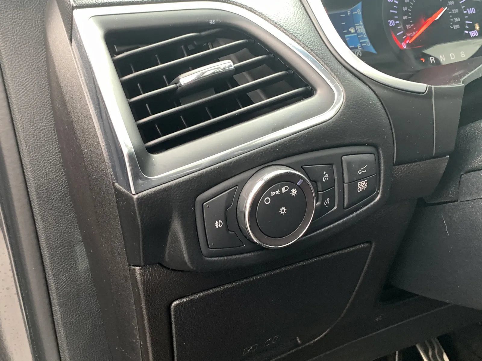 Used 2019 Ford Edge ST w/ Equipment Group 401A AWD/4WD image 26