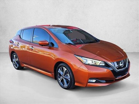 Used 2022 Nissan Leaf SV w/ SV Technology Package image 3