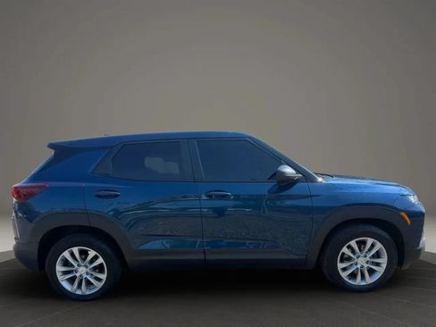 Used 2021 Chevrolet TrailBlazer LS FWD image 4